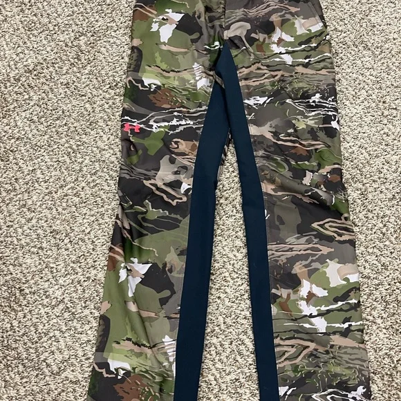 Under Armour Camo Pants - Picture 1 of 4